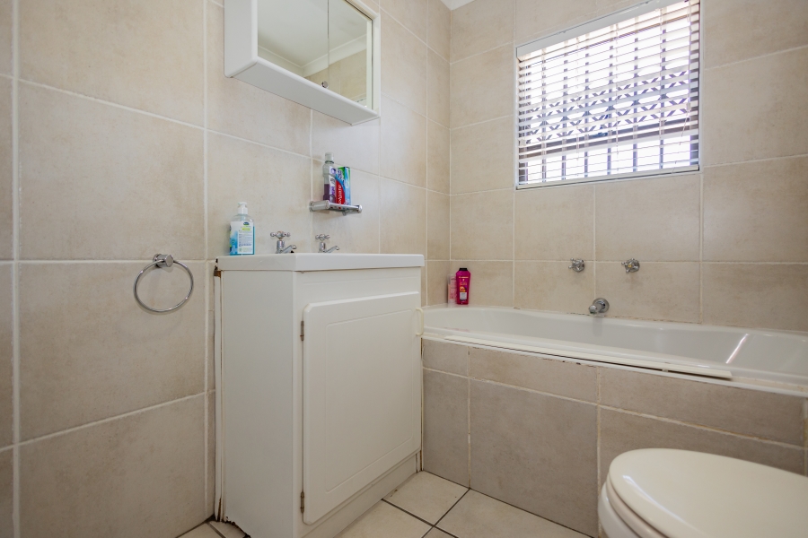 3 Bedroom Property for Sale in Tara Western Cape